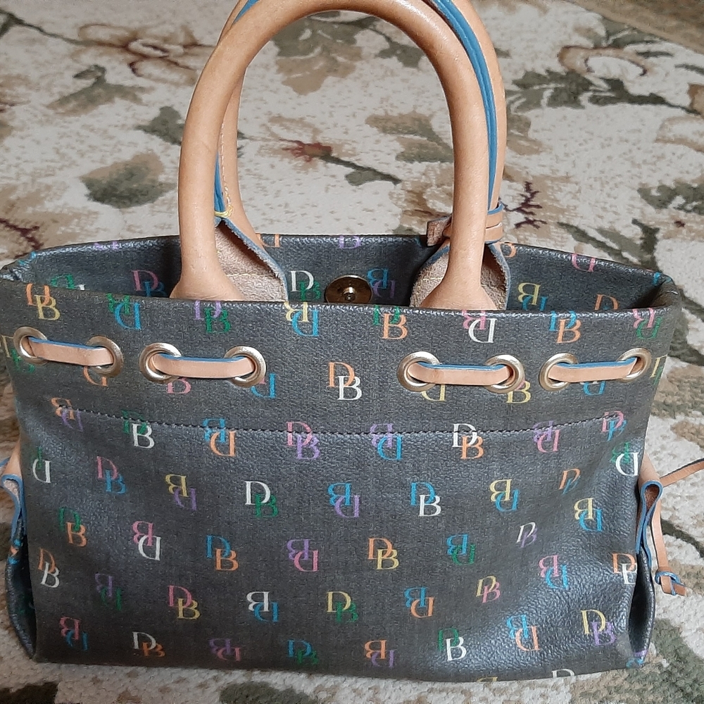 Dooney Bourke